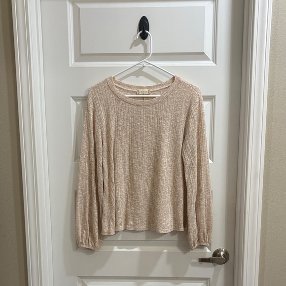 Altar'd State Tops - ✨Altar’d State Shimmer Blouse✨